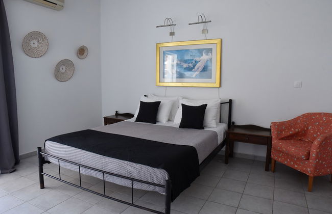 Rebecca's Village - Foto 14