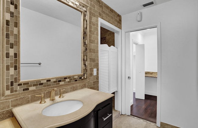 Cleveland Tropical Oasis & Private Pool - Foto 29