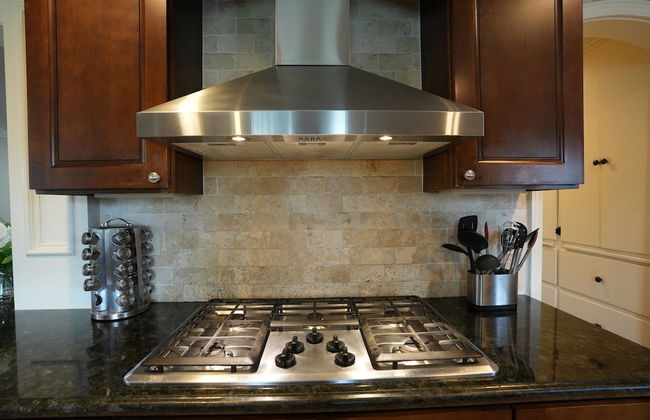 Incredible Estate 5 Bedrooms 3 Bathroom W/resort Style Rock Pool & Jacuzzi - Photo 20