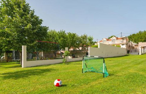 Amazing Apartment In Obrovac Sinjski - Foto 24