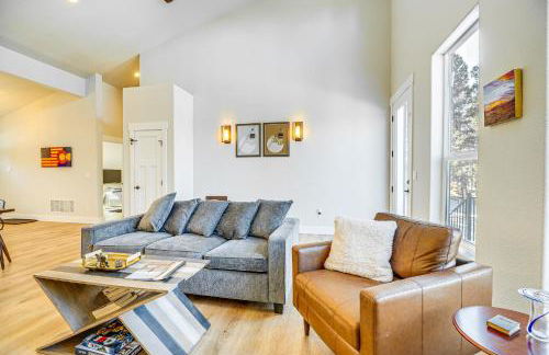 Modern Florissant Mountain Retreat with Deck and Grill - Foto 5