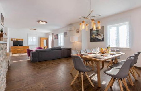 Gorgeous Home In Krmed With Wifi - Foto 11