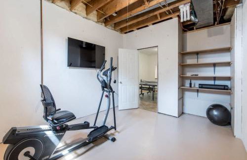 Immerse in Luxury Grand 5BR Lakefront Haven Views - Foto 40