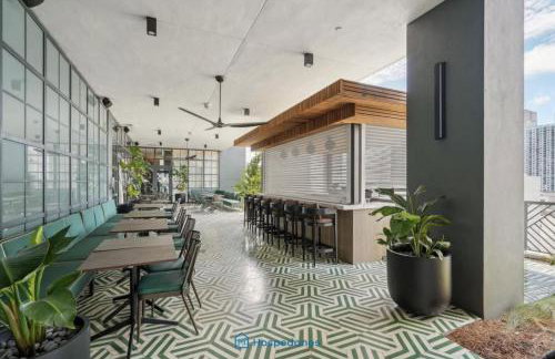 Apartment in New Luxury Condo in Downtown - Photo 68