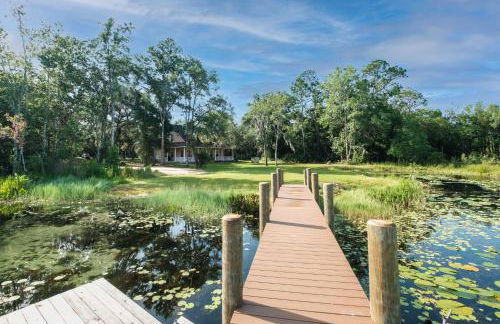 Lovely Hawthorne Home with Private Boat Dock! - Photo 28