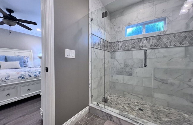 Stunning 8 bedroom 6 bathroom Pool Home - Foto 46