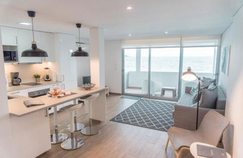 Islet House - Photo 1