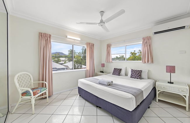 Koala Court Holiday Apartments - Photo 9