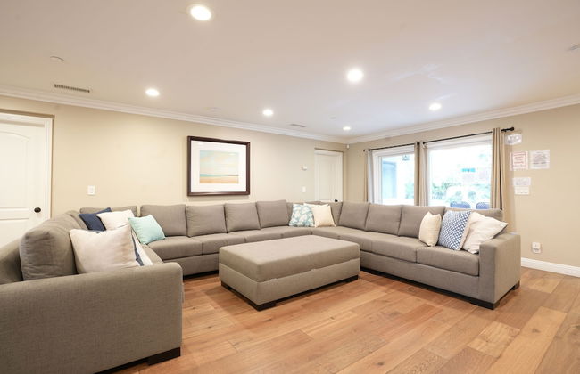 Upscale 6 Bed, 5 Ba, New Pool W/jacuzzi, 1/2 Mile Walk to Disney - Foto 17