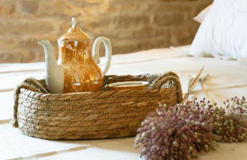 Charming Villa with Private Garden & BBQ - Foto 40