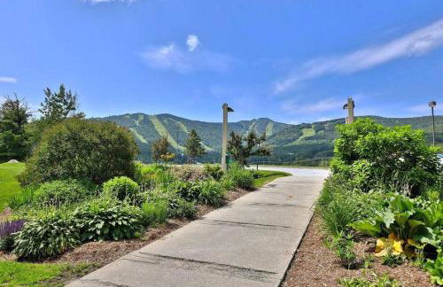 Ski Condo with Garage Parking and Pool - Foto 27