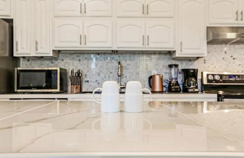 Fully Furnished Condos Near St Charles - Foto 32