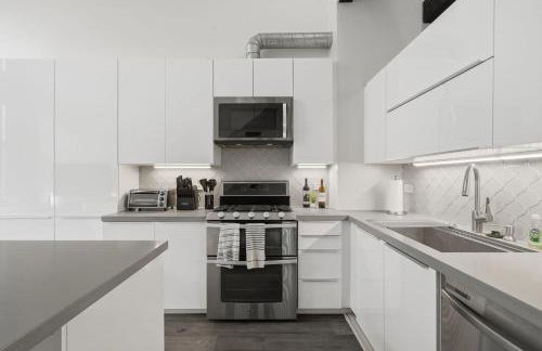 Modern Luxury Loft facing Santana Row w/Balcony - Photo 13