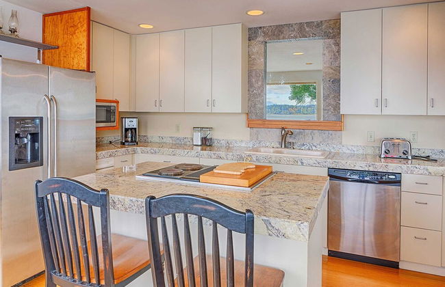 Four Stone Beach House - Photo 18