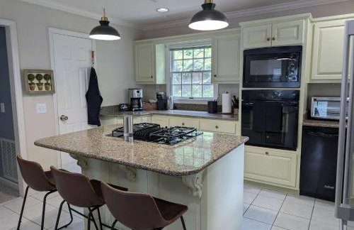 Lake Days Getaway - Lakeside Family Escape Near Hillsborough - Foto 8