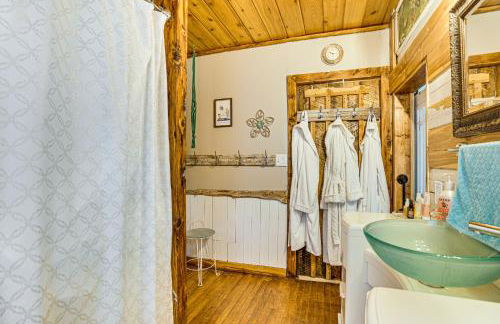 Walk to Downtown Eclectic Wisconsin Dells Home - Foto 15