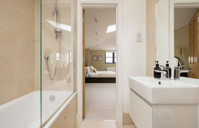 The Tooting Hideout - Dazzling 3bdr Flat With Balcony - Foto 24