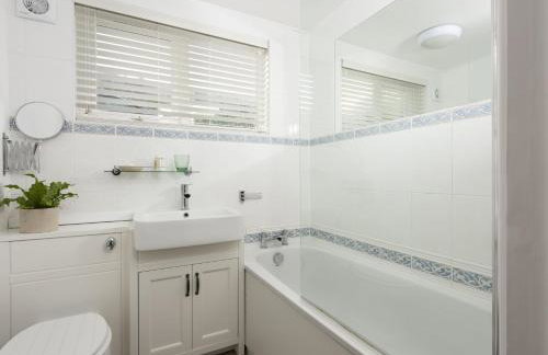 Little Adanac - Photo 25