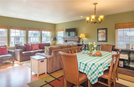 Sea Breeze! Walk to Beach!! In the Village! BBQ! Fast WiFi!! Dog Friendly! - Foto 2