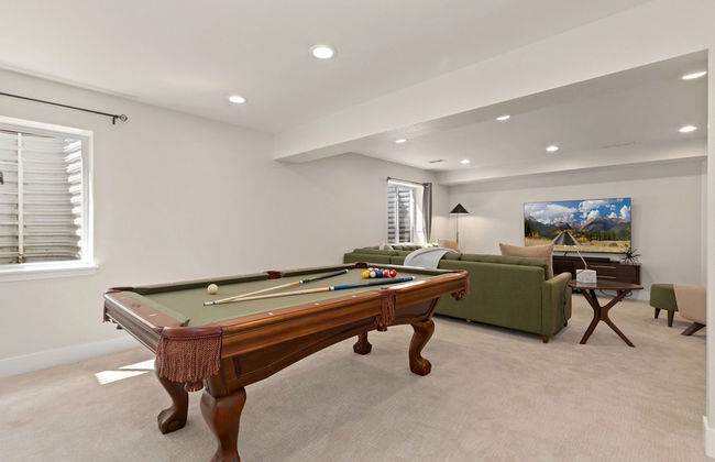 Contemporary Gem - Rooftop Deck & Private Hot Tub! - Foto 27