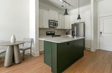 Landing Modern 2BD Gym Rooftop Lounge - Foto 33