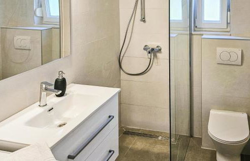 Cozy Home In Hrvace With Jacuzzi - Foto 22