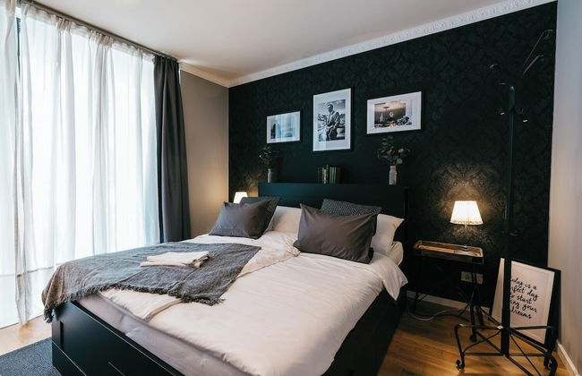 YoHome - Luxury Downtown Apartment - Photo 11