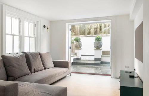 3 Bedroom, 3 bathroom large flat with sea views! - Foto 19