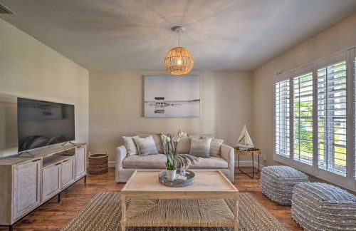 Naples Oasis with Screened Pool, Bike to Beach! - Foto 3