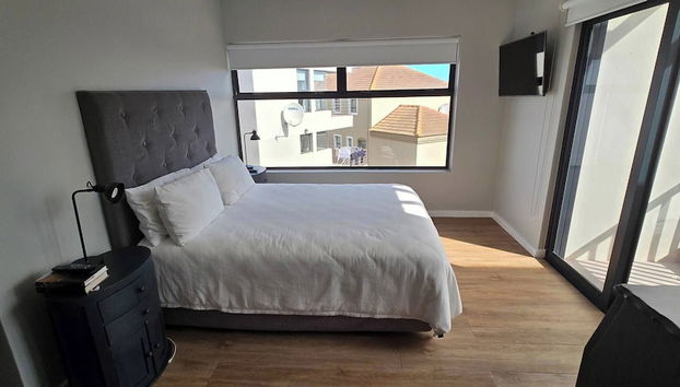 Seaside Retreat in Langebaan With Hot Tub and BBQ - Photo 4, Room