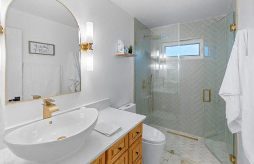 Plantation Pool Home with Hot Tub Sleeps 10 - Foto 29