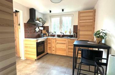 Domek nad Jeziorem Trzechowskim w lesie letniskowy na wsi - Foto 8