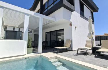 Villas Divela, Ocean View, Private & Heated Pool - Foto 1