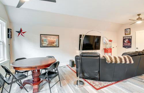 Expansive Georgetown Home with Decks and Fire Pit! - Foto 25