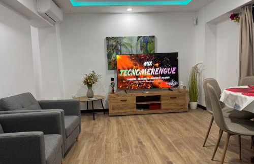 Entire apartment in the heart of downtown N&N - Photo 34