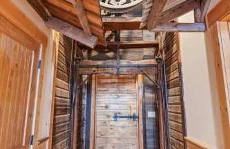 Historic Yellowstone Saloon - Foto 11