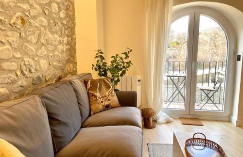 Apartamento colgante al río con vistas al puente - Photo 36