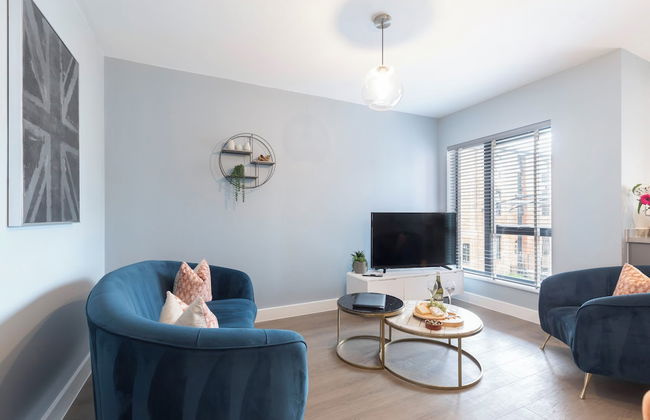 Elliot Oliver - Cosy 2 Bedroom Town Centre Apartment - Photo 8