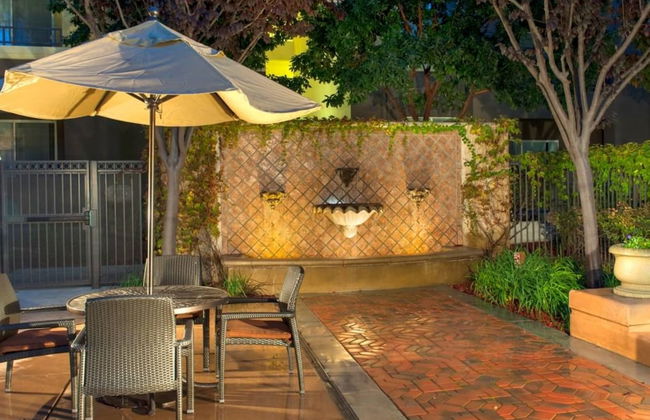 Bluebird Suites in Santa Clara - Foto 17