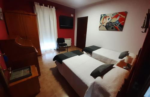 Habitaciones Peña Dorada - Photo 5