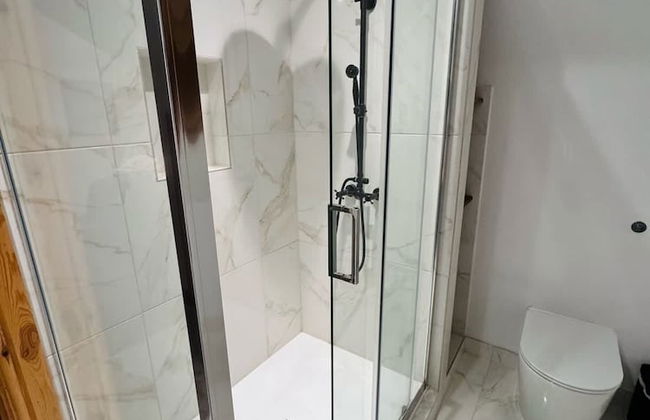 Luxury Langtoft Stud - Sleeps 10 - Photo 6