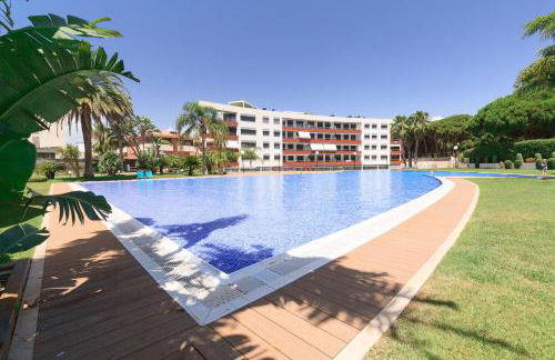 UHC SOL CAMBRILS PARK - Photo 1