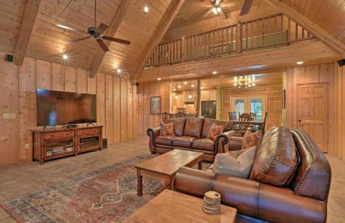 Country Cabin with Wraparound Deck and Views! - Foto 6