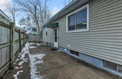 Lovely PET FRIENDLY three bedroom in desirable Urbandale Location! 3 Home by RedAwning - Foto 72