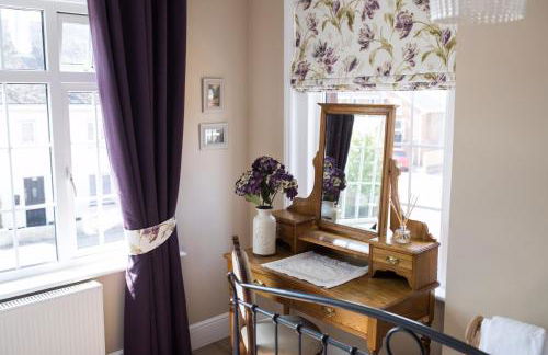 Corner Cottage - character, charm, great location. - Foto 20