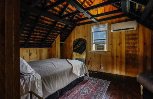 Charming 2BR with Fire Pit on Farm - 10 Min to Wharf - Foto 18