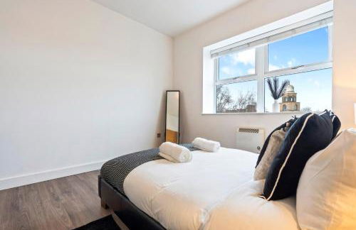 Luxury 1-Bed Apartment in JQ, Sleeps 3, Parking & Netflix, Ideal for contractors - Foto 9