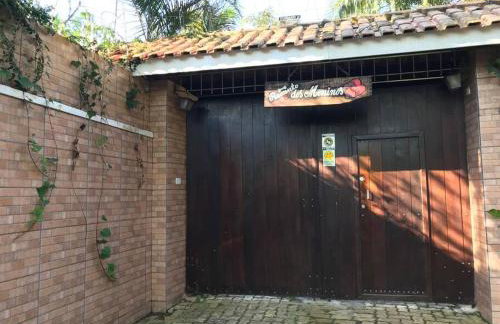 Lindo e aconchegante chalé com piscina, lareira e churrasqueira - Foto 6