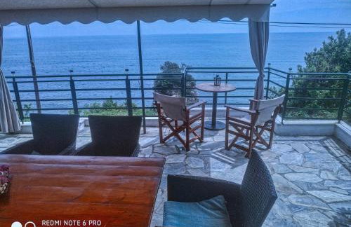 Kamari Guesthouse - Photo 31