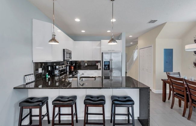 Serenity 3 Bed Townhome 3 Bedroom Townhouse by RedAwning - Foto 13